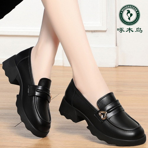 啄木鸟春秋季新款软皮女鞋子软底单鞋低跟英伦乐福鞋百搭时尚皮鞋