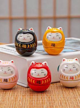 招财猫摆件创意陶瓷小猫咪卡通日式办公桌工位小饰品不倒翁装饰品
