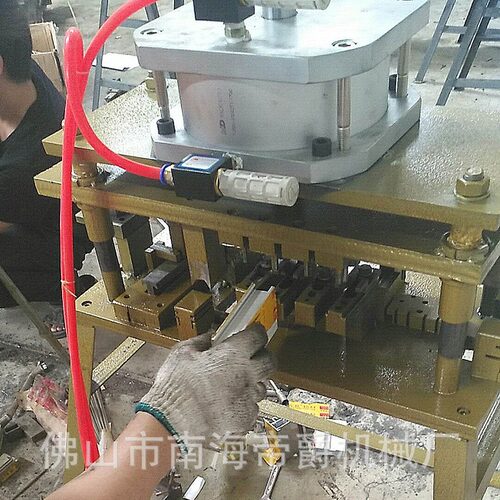 铝型材垫块 铝材垫胶 锯床铝材垫块 铝门切割垫胶 铝窗切割垫块