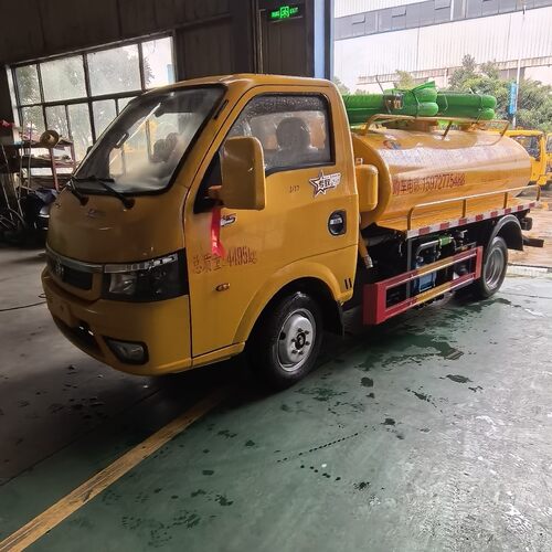 东风途逸3方清洗吸污车 车身轻巧可下地库方便灵活下水道清理