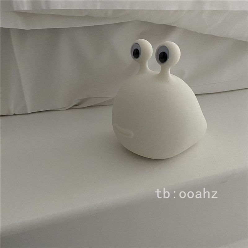 ooahz 有趣的小鼻涕虫伴眠灯 硅胶护眼拍拍小夜灯 宿舍家用小台灯