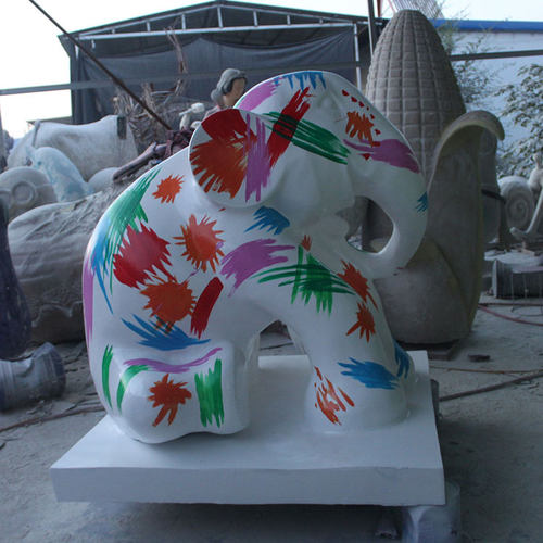 石膏庭院卡通设计定制动物真实大象雕像玻璃纤维草皮羊彩绘雕塑摆