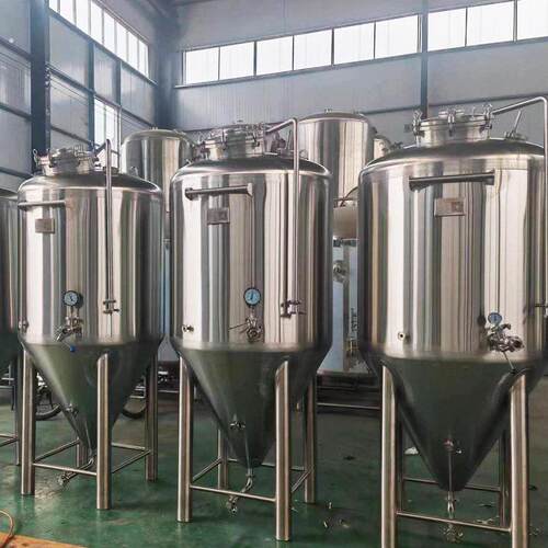 小型精酿啤酒设备 啤酒厂酿酒设备 家用扎啤机