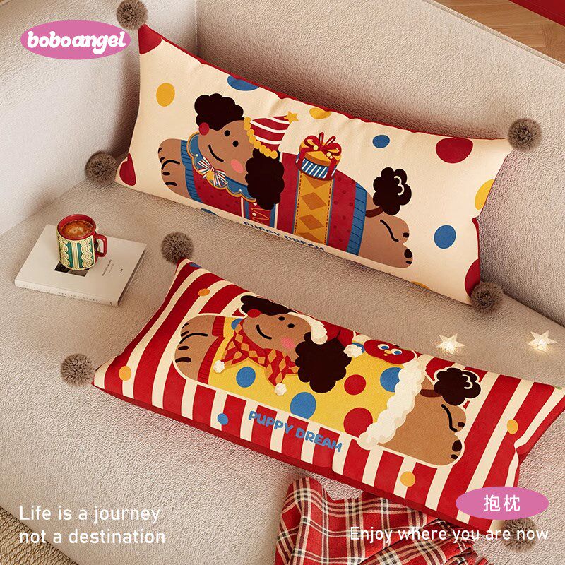 小狗麦琪圣诞靠枕床头新年红色抱枕套发长条腰枕靠枕客厅床头靠垫