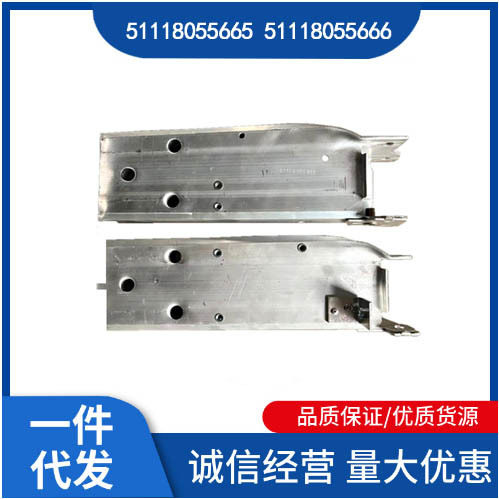 5111805566551118055666适用于宝马3系F804系F82F83前杠支架