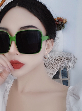 韩版四方框方形白色眼镜圆脸度假街拍偏光墨镜女遮脸显脸小太阳镜