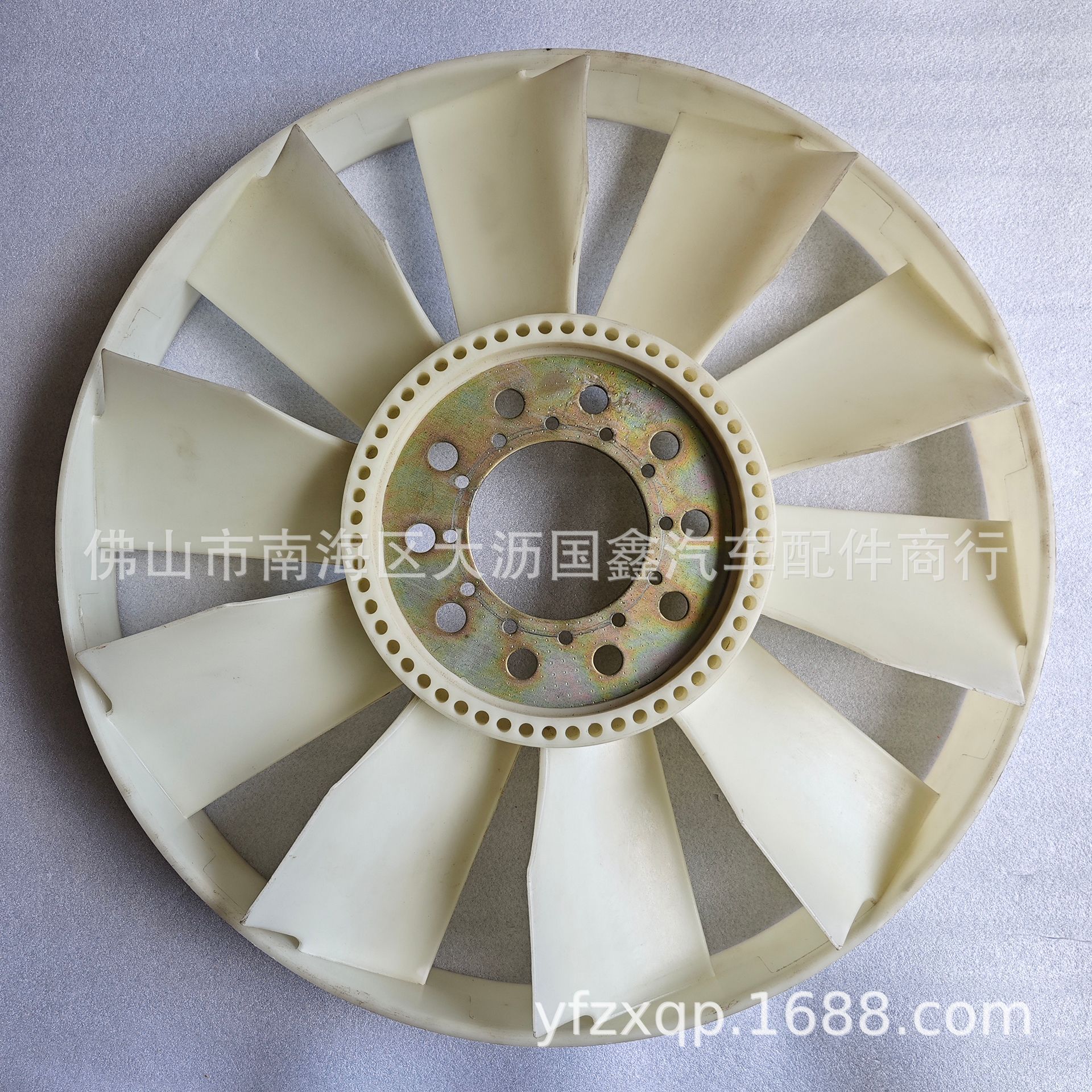 适用东风柳汽乘龙H7发动机风扇叶 YC6MK MS1B1-1308150牵引车配件