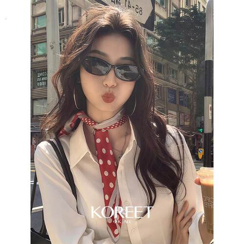 港风复古高级感红色波点丝巾女2026新款薄款长条系脖纱巾围脖颈饰