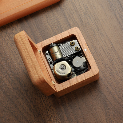 实木sankyo八音盒送女生治癒礼物定制迷你音乐盒天空之城生日快乐