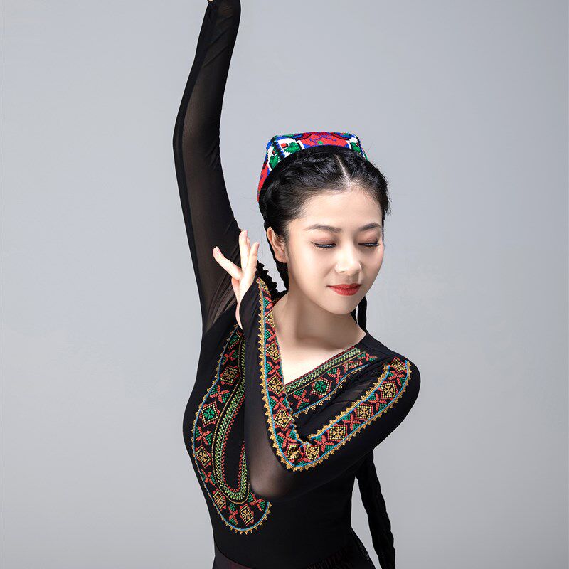 维族服装民族舞蹈表演服装新疆绣花十字绣贴花艾特莱斯大摆裙练习