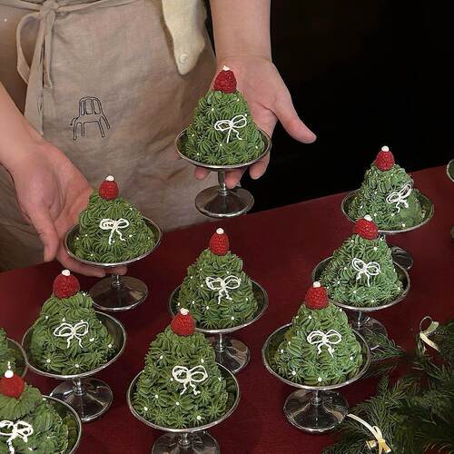 新年甜品台装饰精致不锈钢盘蛋糕杯高脚杯布置甜品店氛围摆件道具