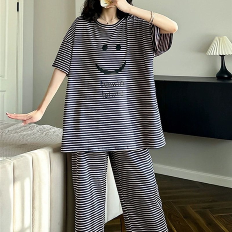 夏天新款胖妹妹2-300斤条纹笑脸套装女加大码宽松家居服两件套潮