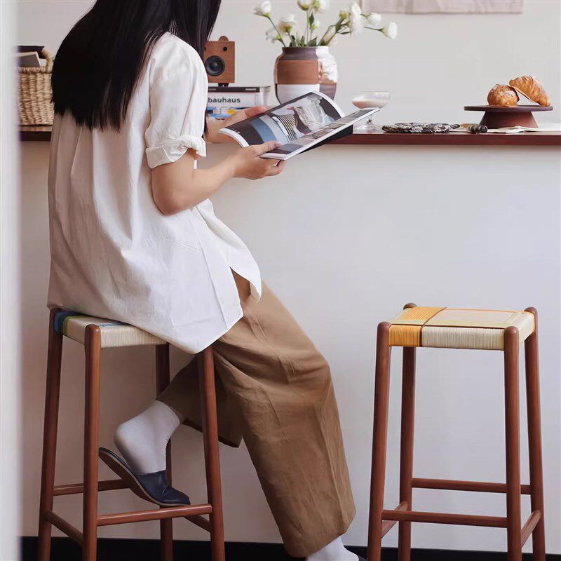包豪斯胡桃实木矮凳子客厅家用叠放移动中古餐椅化妆编织换鞋休闲