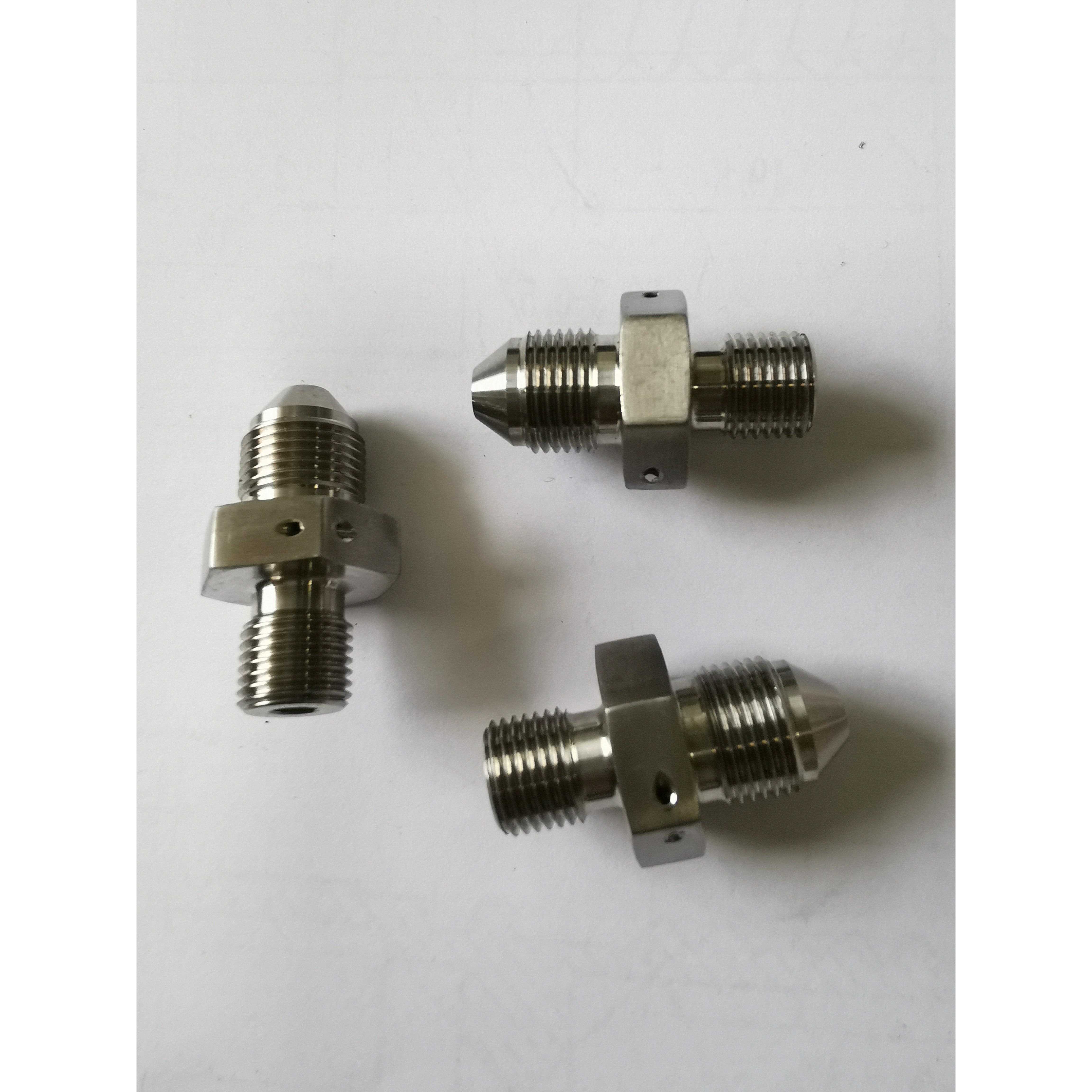 HB4-8FA4扩口式拧入直通管接头