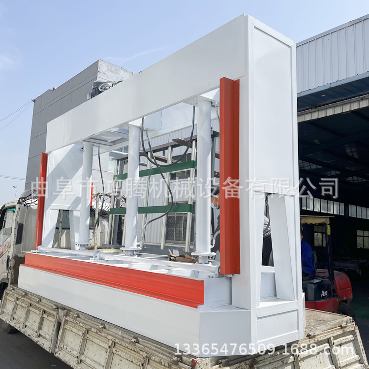 鸿腾液压式50吨冷压机台面铣床加工生态门钢质覆合门定型木工压机