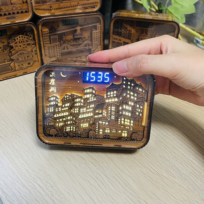 重庆触控木雕小夜灯闹钟雕刻立体创意书桌面摆件地标景点文创礼物