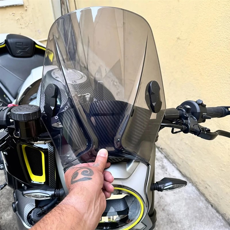 适用春风700CL-X CLX700 摩托车挡风玻璃 圆形大灯 街头导风板
