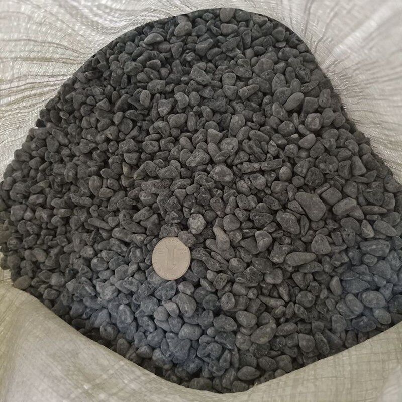 灰色小石子砾石碎石园林装饰庭院灰黑色鹅卵石头水洗铺面枯山水吨