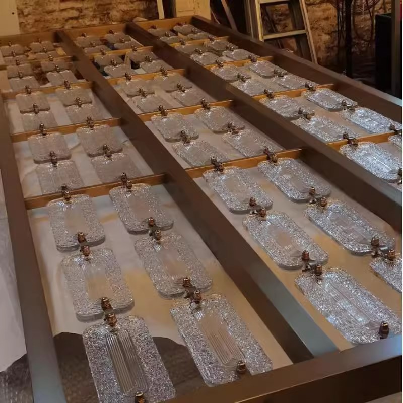 高档轻奢不锈钢水晶玻璃屏风亚克力金属隔断玻璃砖背景墙艺术定制图片