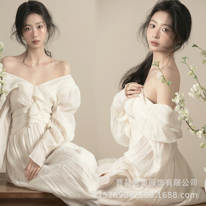 影楼新款个人拍照服装新中式清冷风主题室内氛围感写真摄影艺术照