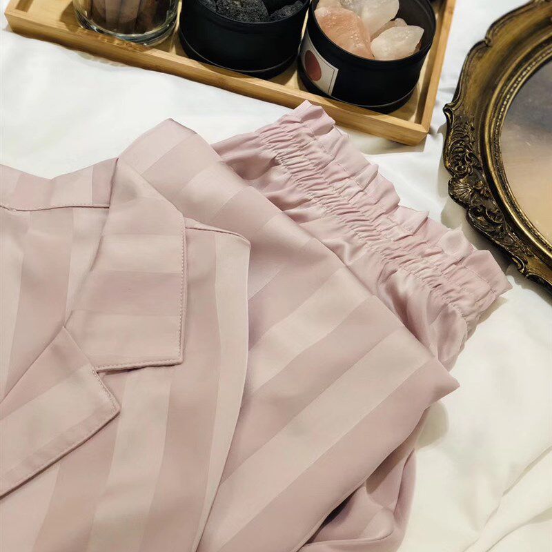 o家睡衣 简约淡雅条纹图案舒适丝绸面料长袖长裤秋冬家居服套装女