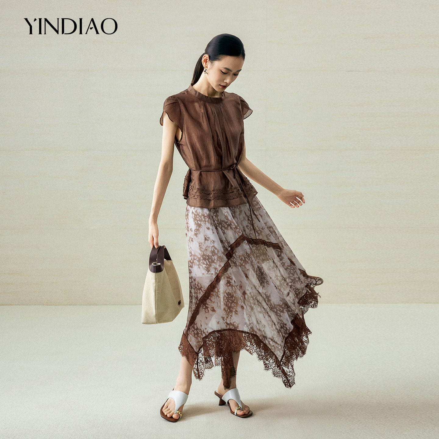 YINDIAO引调醋纤郁金香袖上衣