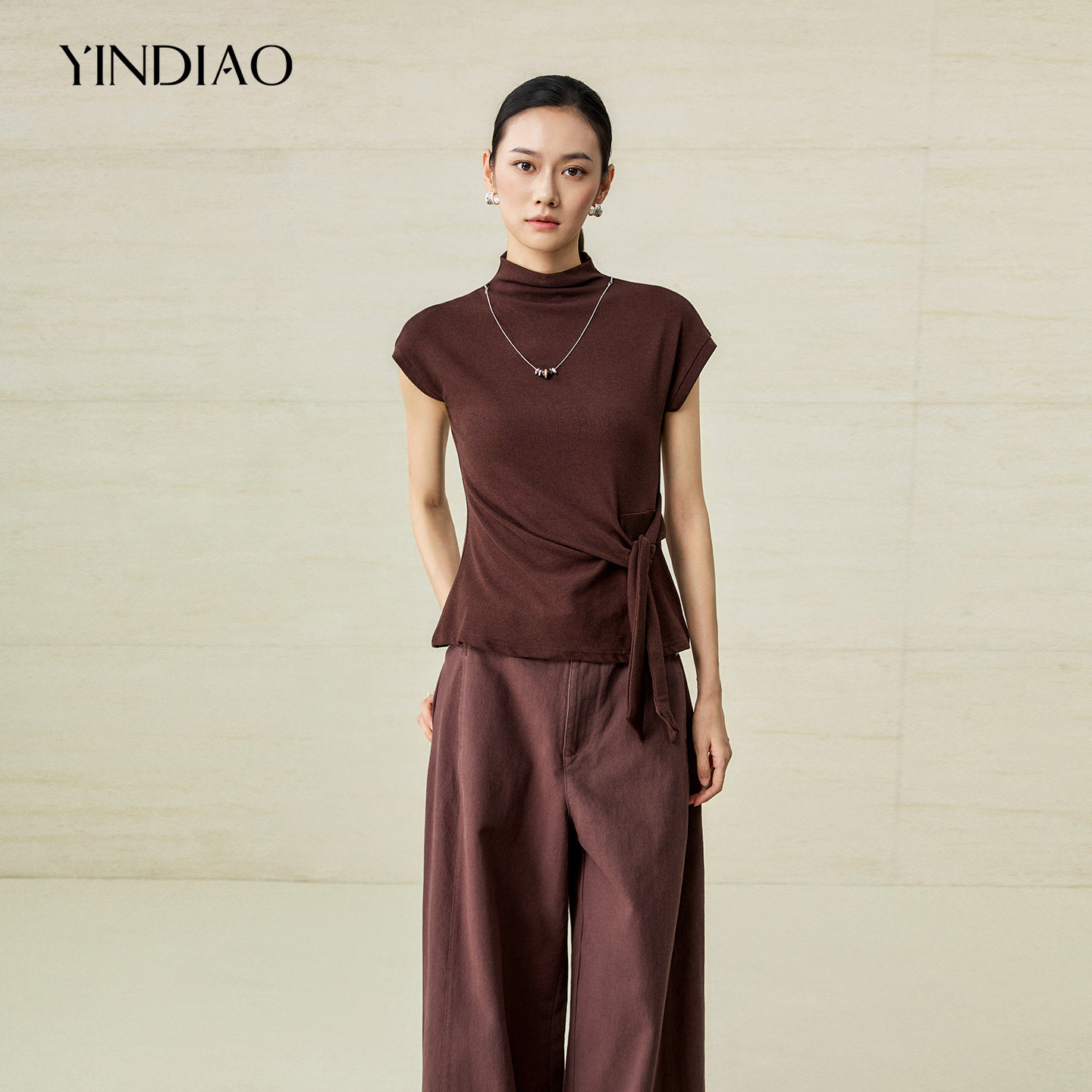 YINDIAO引调配项链装饰针织T恤