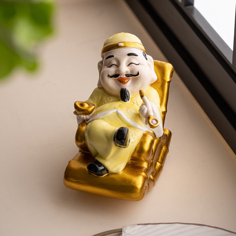 创意陶瓷摇摇椅地主老财摆件人物工艺品茶台茶玩茶桌装饰配件摆设