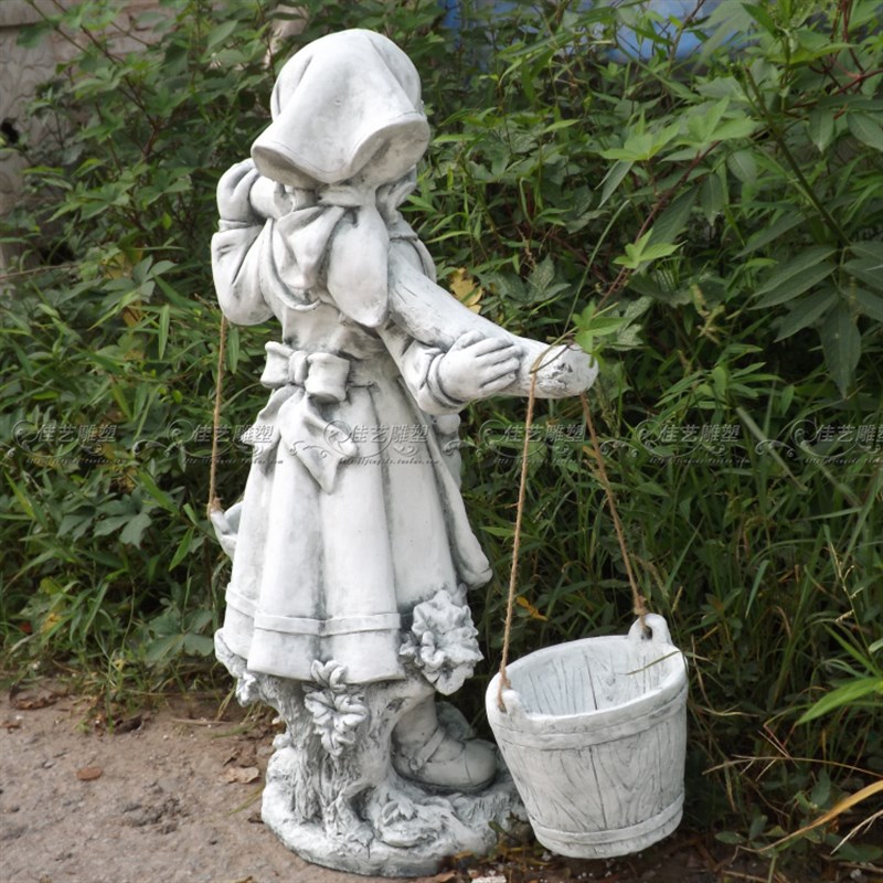 欧式玻璃钢人物雕塑艺术品客厅户外落地摆设可定制作挑水女孩乡村