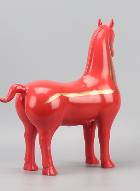 新中式陶瓷红色马客厅玄关招财酒柜摆件装饰工艺品办公室书房摆设