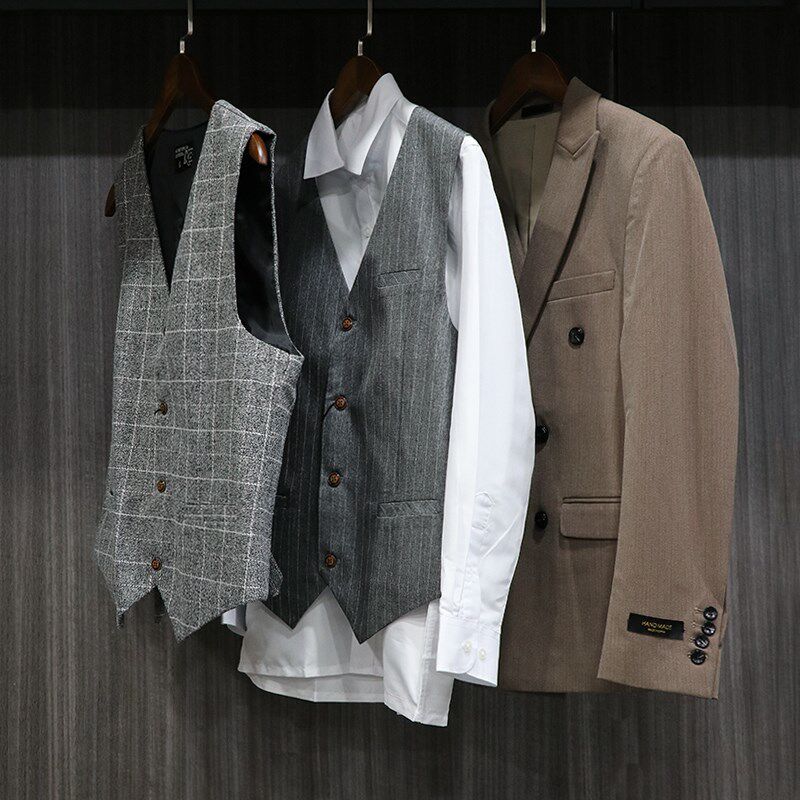 轻奢样板间衣帽间男士商务西装展厅衣柜西服外套陈列装饰品摆件