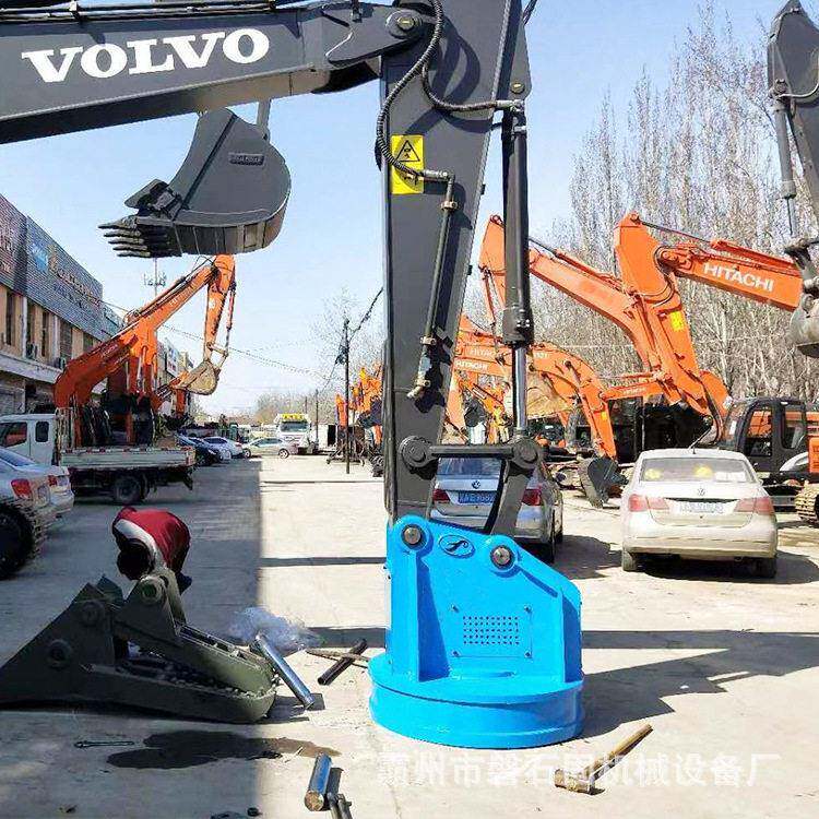 船务建筑液压电磁吸盘钩机加装废钢转移电磁盘吊运叉车起重器