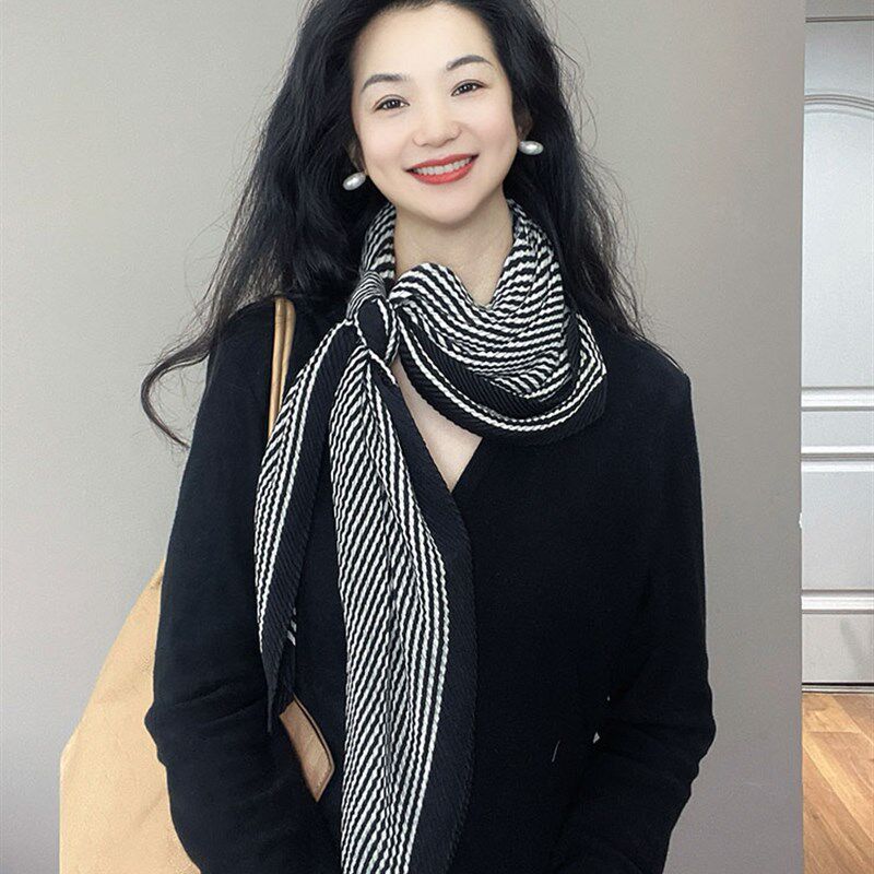 黑白条纹褶皱棉和亚麻围巾妇女春秋季薄90大方形围巾颈护装饰披肩