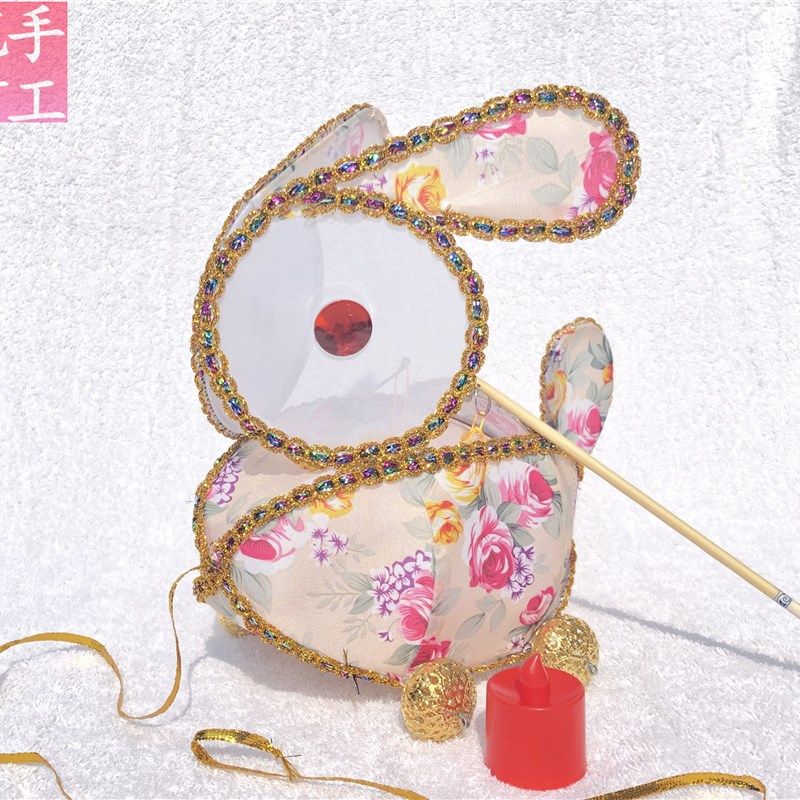 春节元宵中秋节汉服节日花灯手工灯笼拖拉可提发光绸布带轮兔子灯