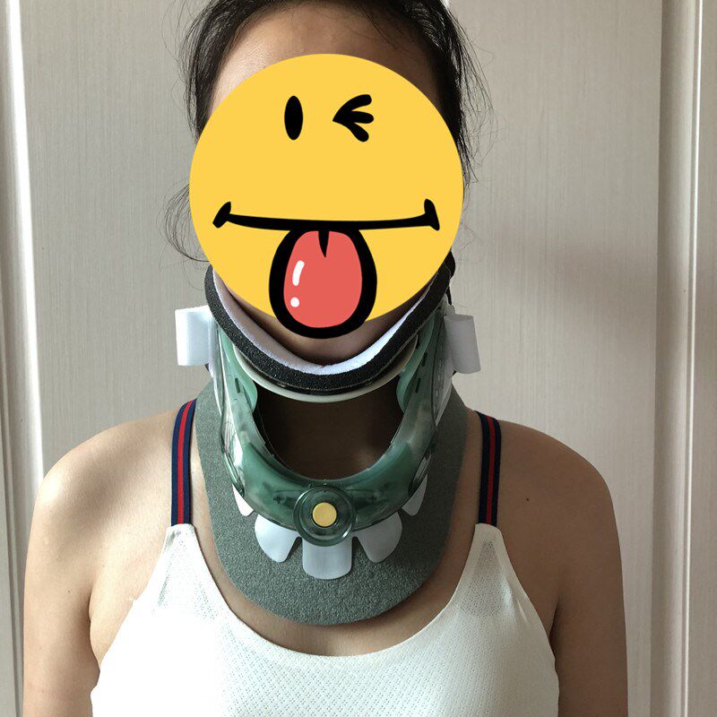 旋钮式高低可调节颈托内衬舒适亲服魔术贴拉紧方便操作颈椎固定器
