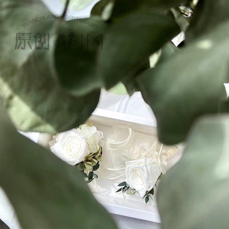 原创永生花胸花手腕花结婚派对白色干净清透轻奢新郎新娘韩式定制