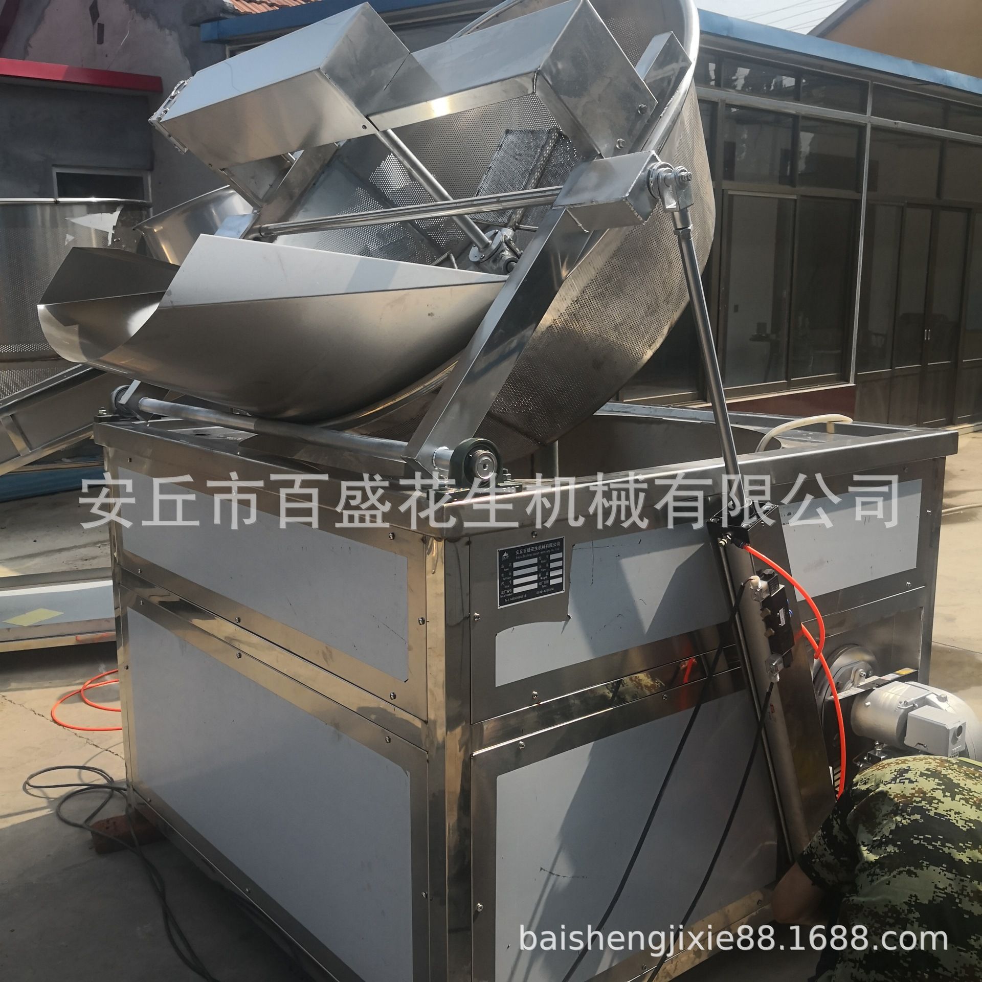 长期供应花生米油炸流水线 花生米油炸机 全自动油炸机 搅拌温控