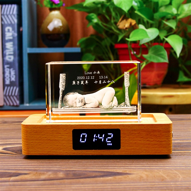 婴儿宝宝满月周岁百天手脚印照片创意定制发光立体水晶纪念品相框
