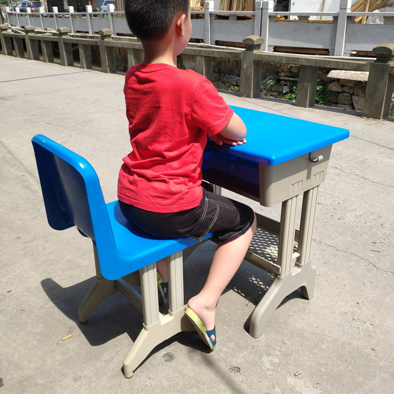 中小学生塑钢课桌椅 学校辅导班幼儿园单人双人塑料课桌椅培训桌