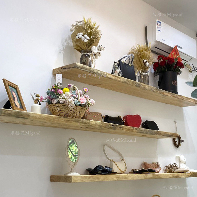 服装店实木一字隔板鞋包店墙上展示架饮料店置物架壁挂自然边原木