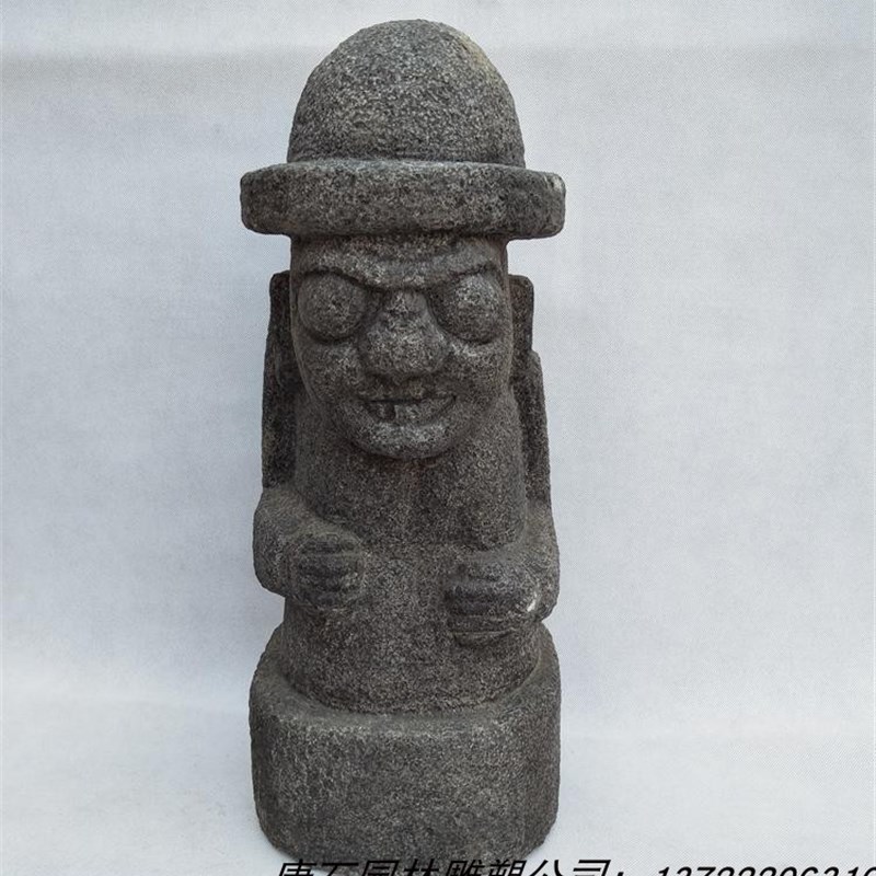 济州岛石头爷爷公园景区天然石雕摆件韩式烧烤石像工艺品