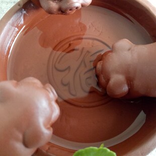 新款呆萌宜兴紫砂可爱三小猪喝水赐福猪丰衣足食茶宠可养茶玩摆件