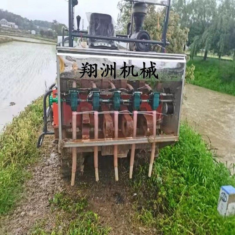 履带车前置施肥机全不锈钢施肥器拖拉机加装电动施肥箱水田撒肥机