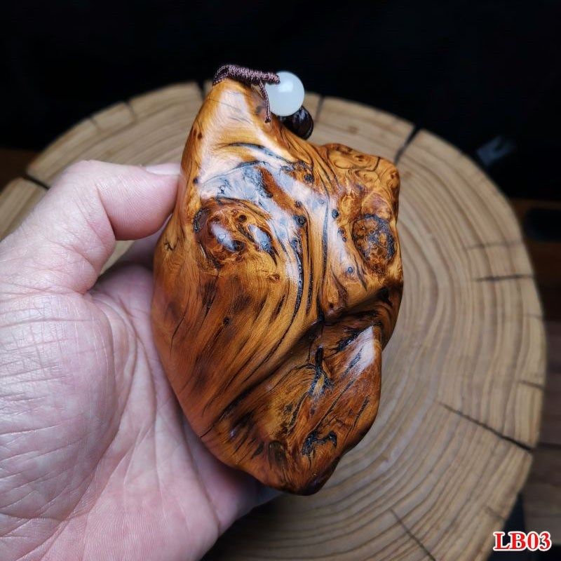 太行崖柏陈化料满瘤疤龙胆纹怀旧手把件茶宠原木毛料木雕手玩装饰
