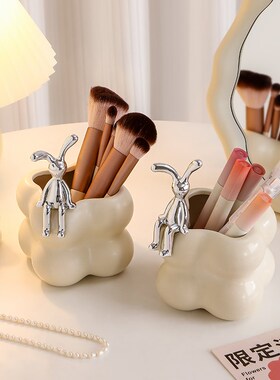 少女心可爱笔筒高级感大容量学生桌面收纳盒办公室卧室化妆台笔架