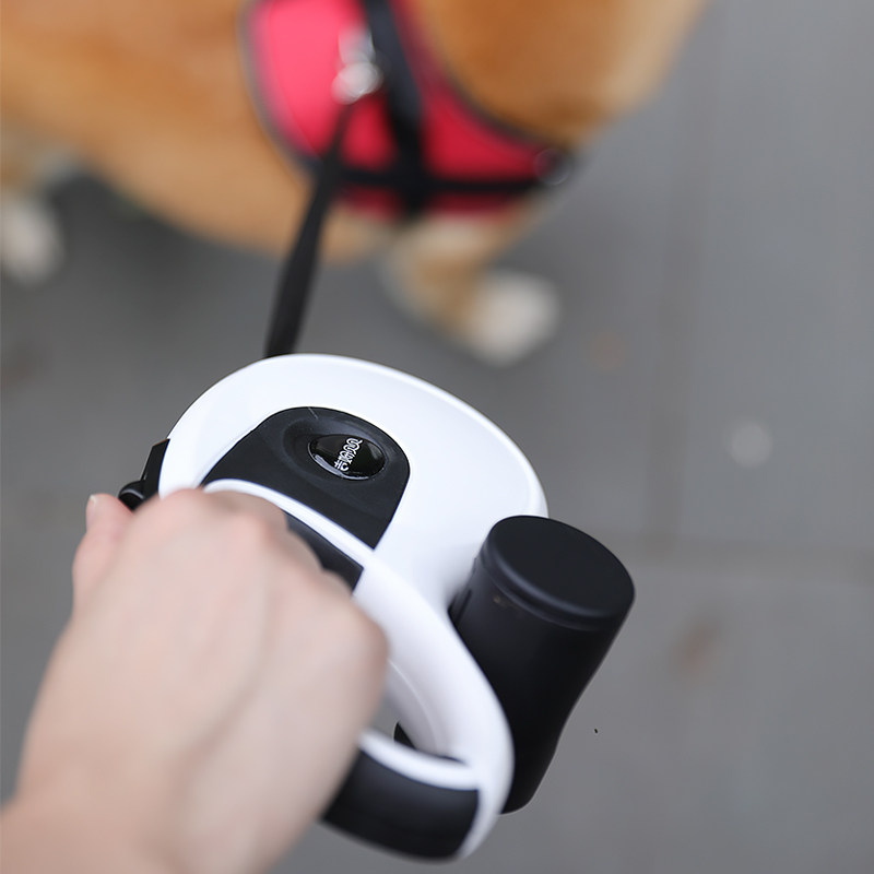 狗狗用品简单调节大狗牵引绳大型犬金毛加长自动牵引带外出狗绳子