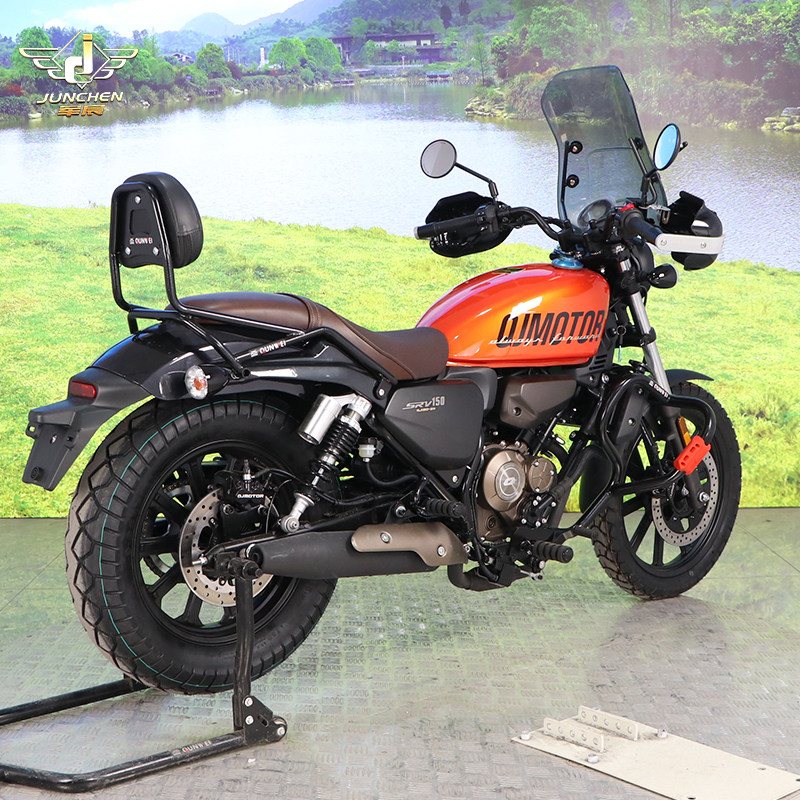 适用于钱江SRV闪150摩托车前挡风玻璃复古风挡QJ150-2N护手罩改装