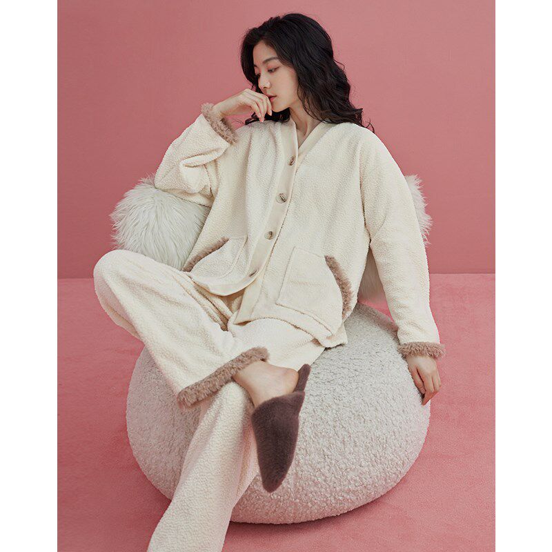 睡衣女秋冬款珊瑚绒时尚简约白色开衫家居服冬天加厚薄绒高档套装