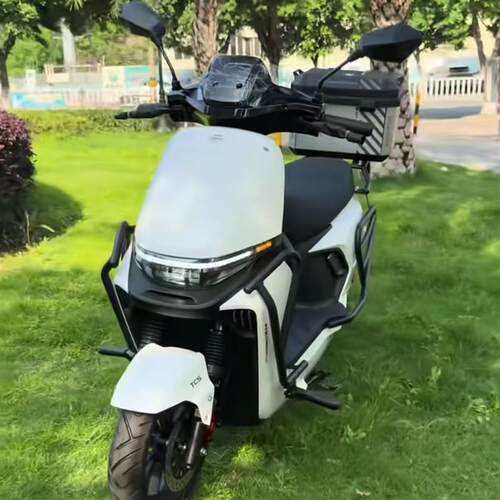 金箭F60/S/TS/F850电动车保险杠护杠防撞防摔架后货尾架改装