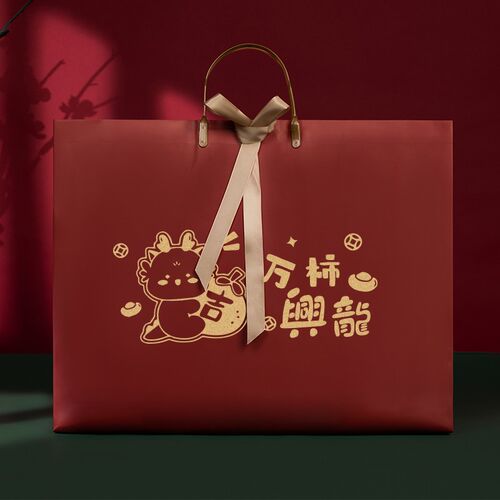 2025年新年礼品袋蛇年手提袋送礼年会礼物袋春节福袋红色喜庆回礼